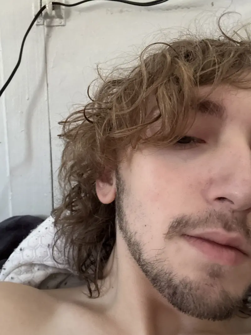 blasrichard14 (18) male from US - sexting partner