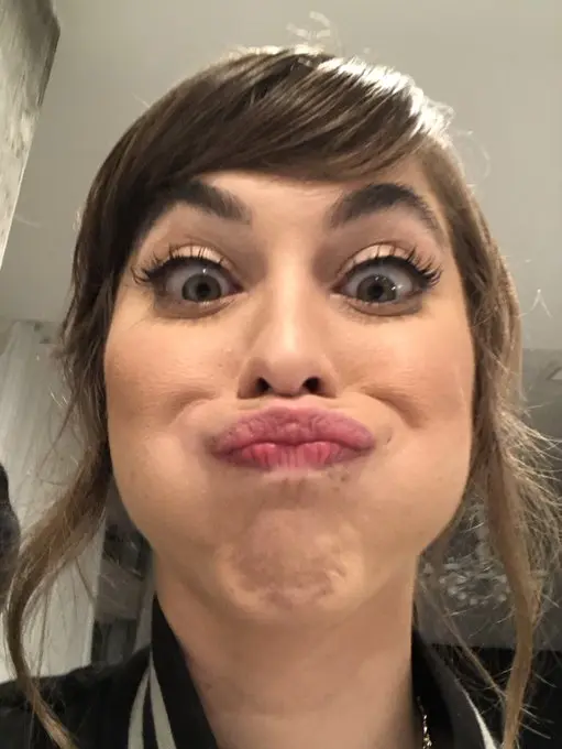 bmregdbq (18) female from GB - sexting partner