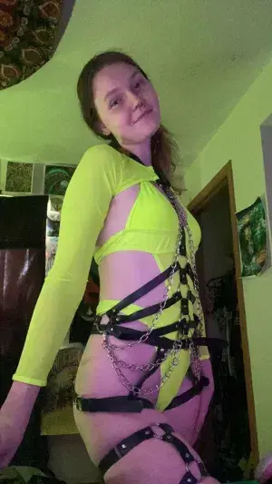 bocox52569 (23) female from DE - sexting partner