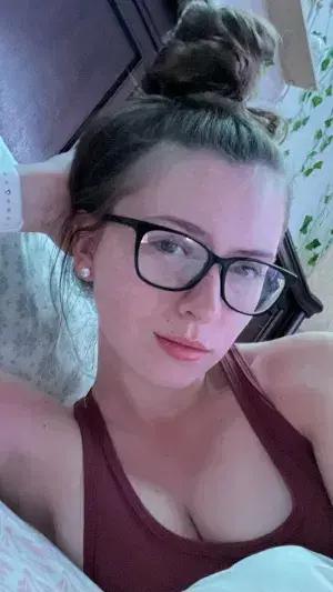 bohece9539 (21) female from US - sexting partner