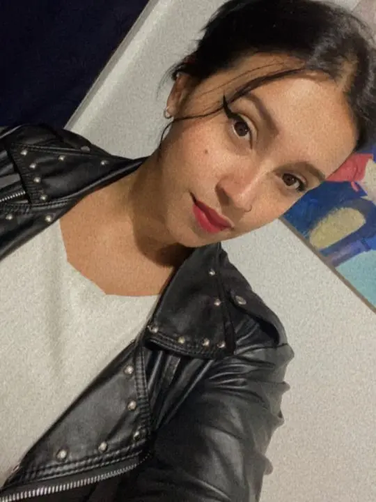 bopipic512 (18) female from AT - sexting partner