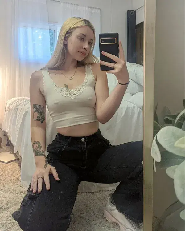 bosam59421 (18) female from DE - sexting partner