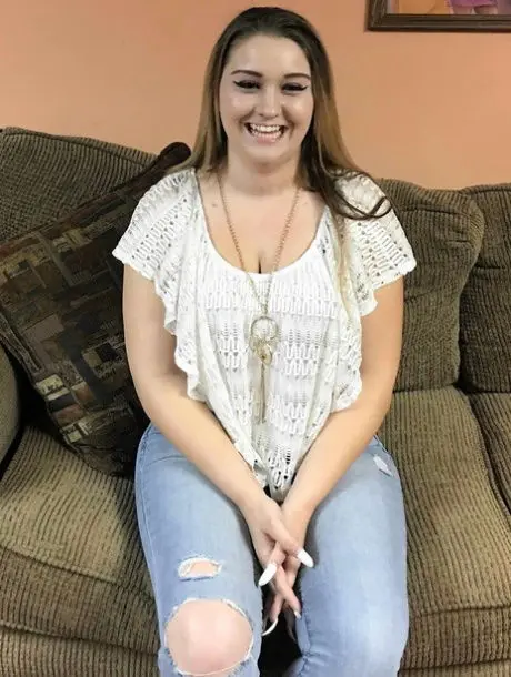 botogo (18) female from CA - sexting partner