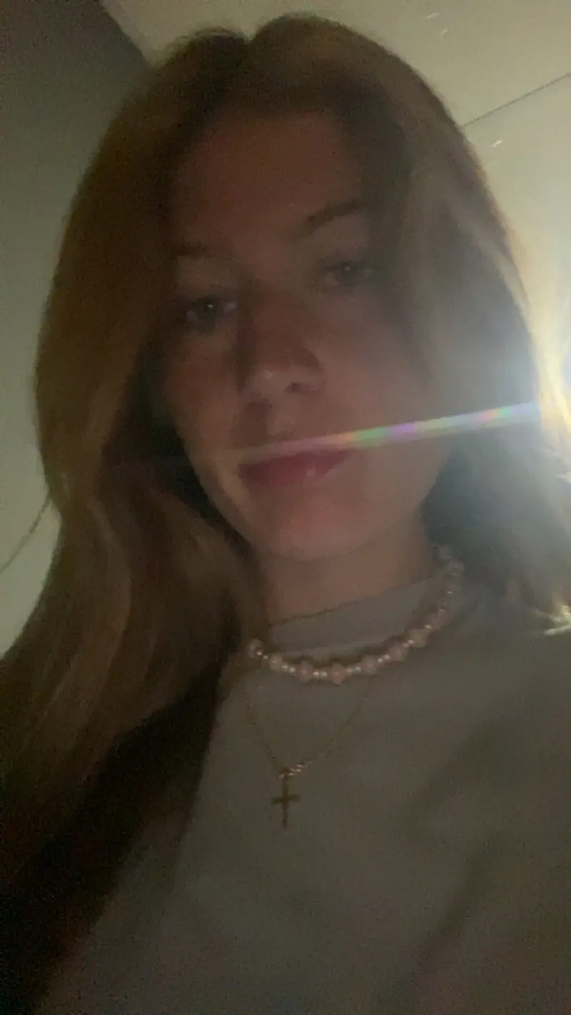 bren88 (18) female from US - sexting partner