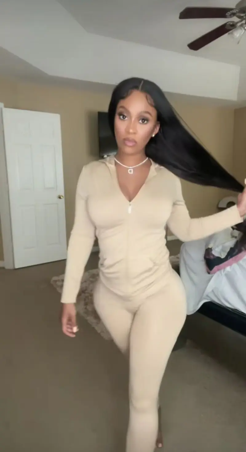 brendabarbish (18) female from US - sexting partner