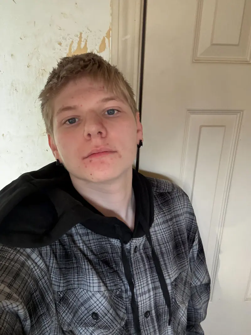 brianjl418 (18) male from US - sexting partner