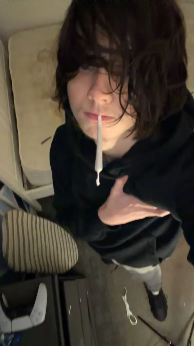 c09oldh (18) male from GB - sexting partner