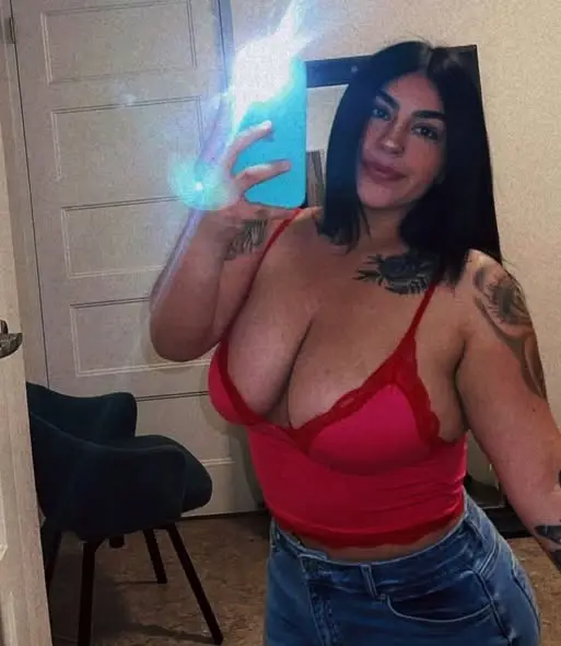 cabeco2079 (18) female from GB - sexting partner