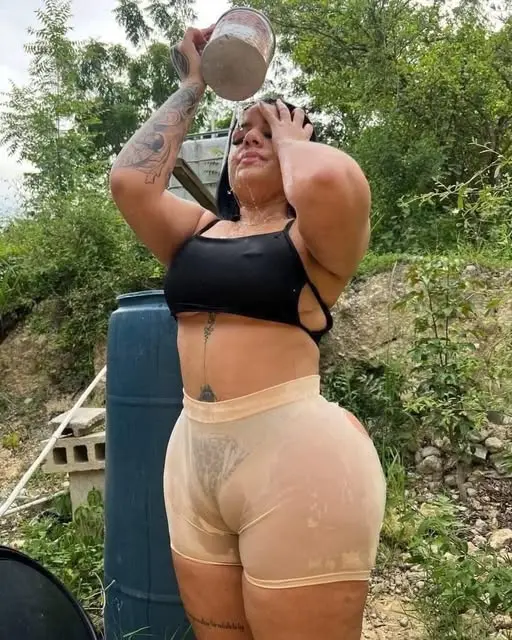 cabogev519 (18) female from KH - sexting partner