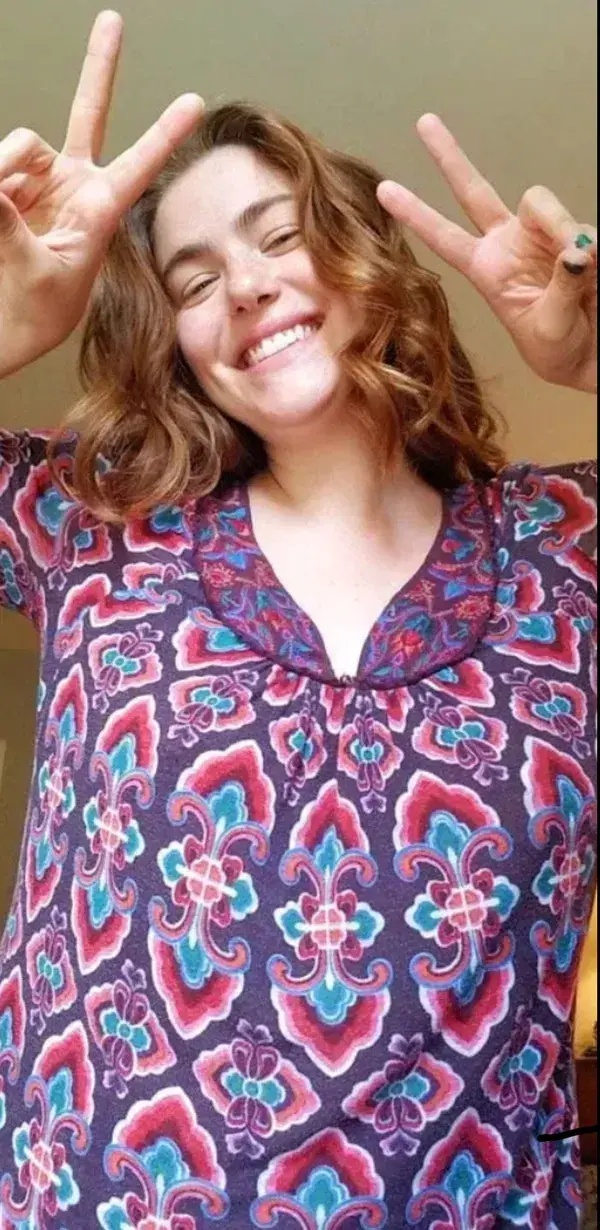 camefix305 (18) female from US - sexting partner