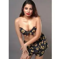 caselil914 (23) female from CA - sexting partner