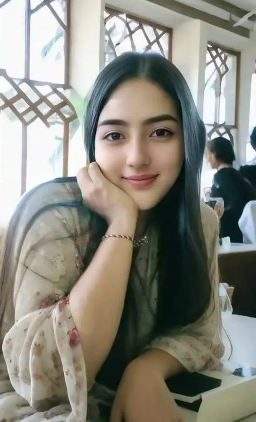 catak36153 (18) female from BE - sexting partner