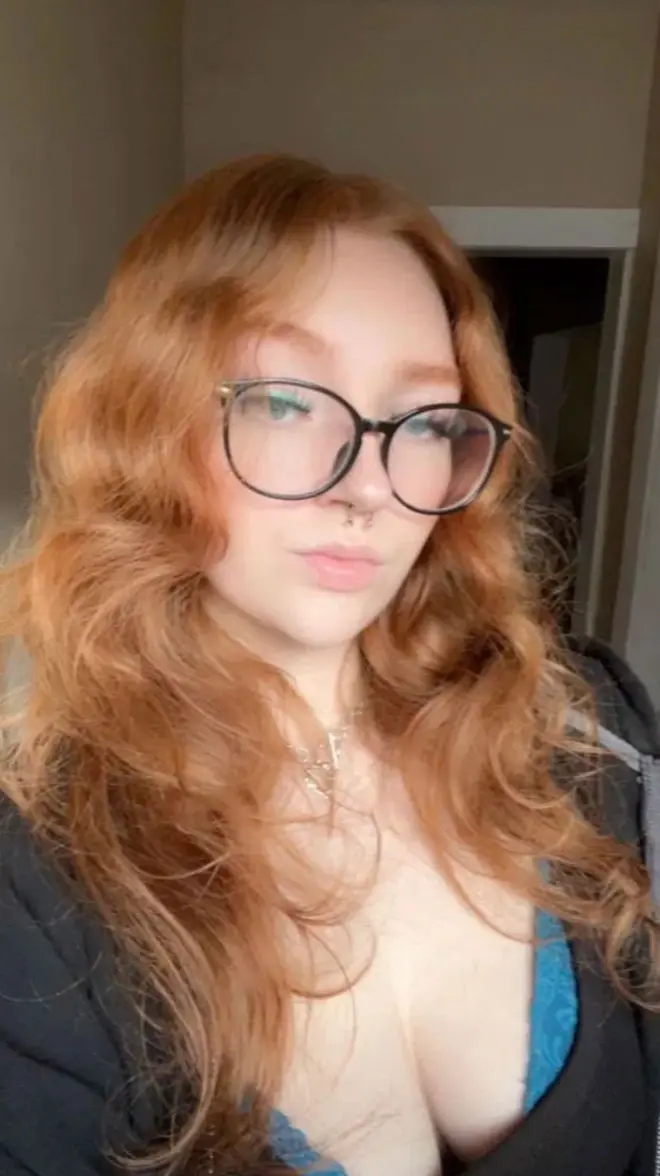 cbirmu (22) female from GB - sexting partner