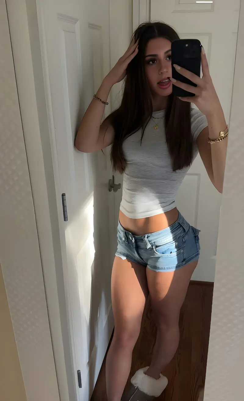 cekih43949 (22) female from AT - sexting partner