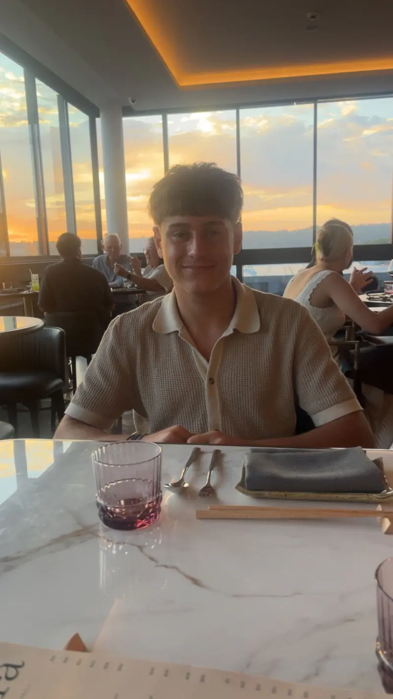 christianthegoat730 (18) male from AU - sexting partner