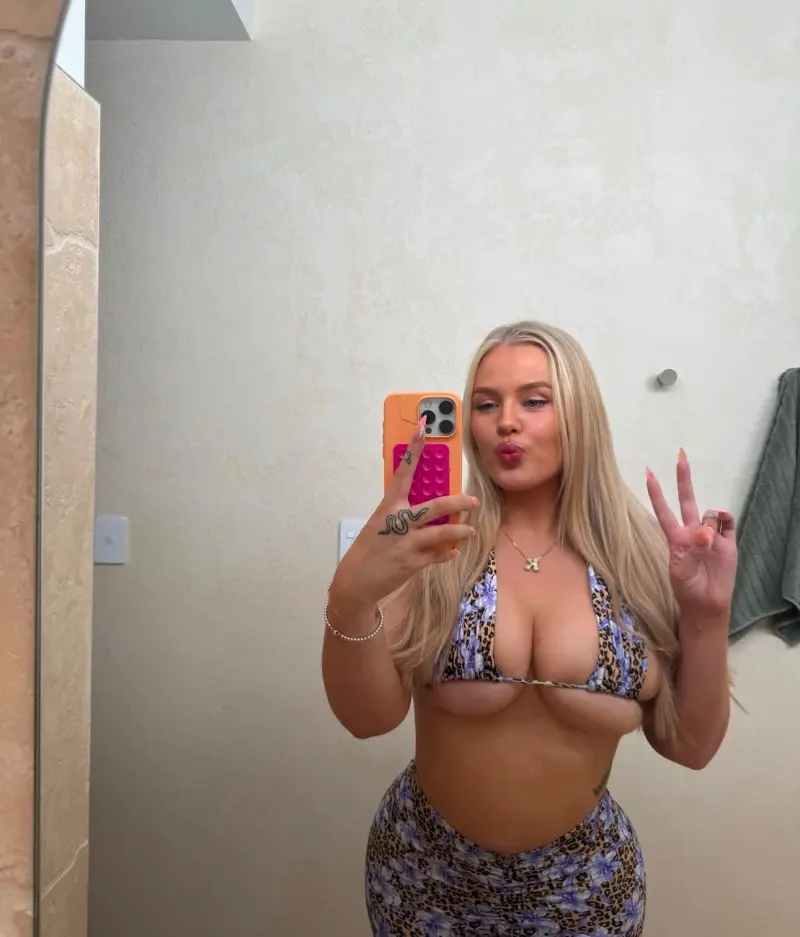 chuckcmagee49 (18) female from US - sexting partner