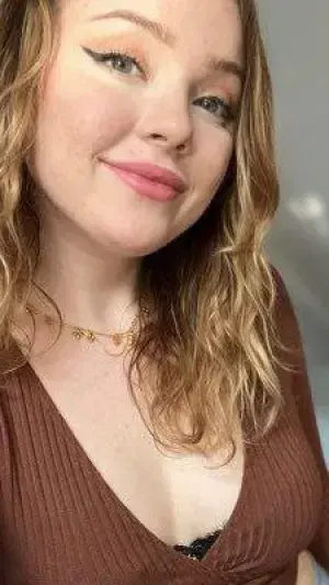 cikici2579 (22) female from GB - sexting partner