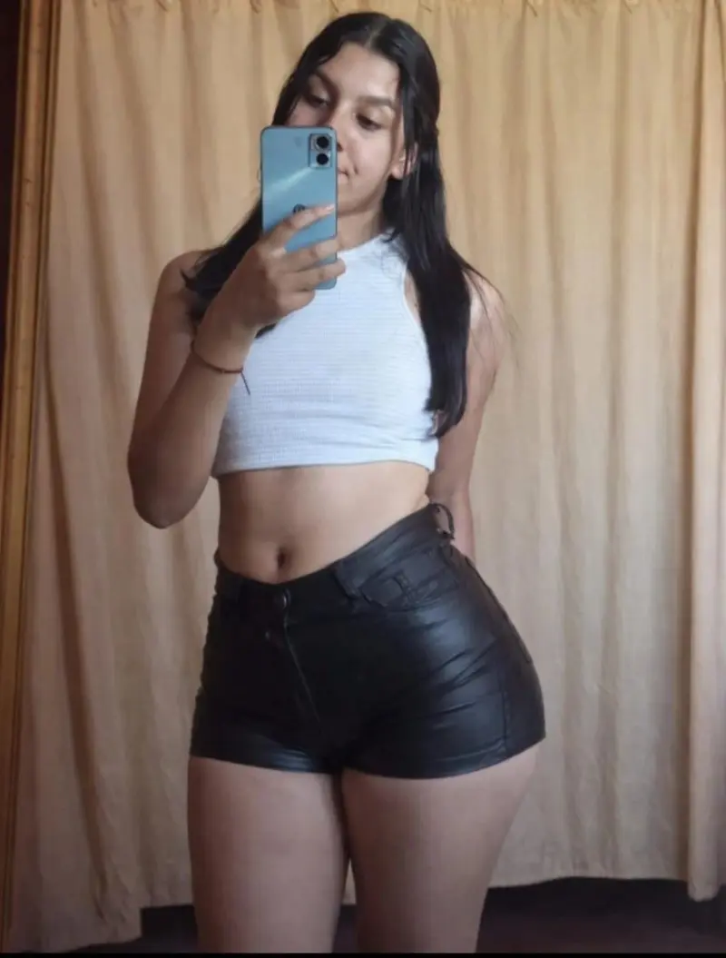 cirosod346 (22) female from US - sexting partner