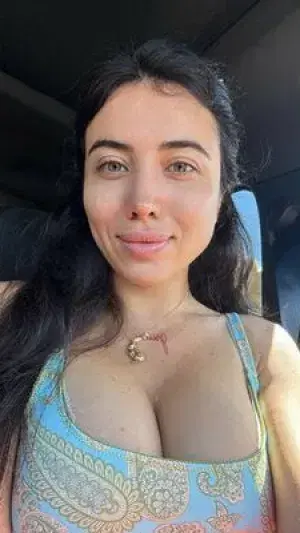 ciyasa6690 (21) female from GB - sexting partner