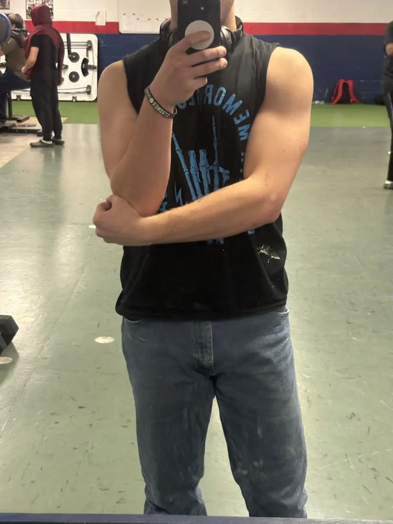 ckesler556 (19) male from DZ - sexting partner