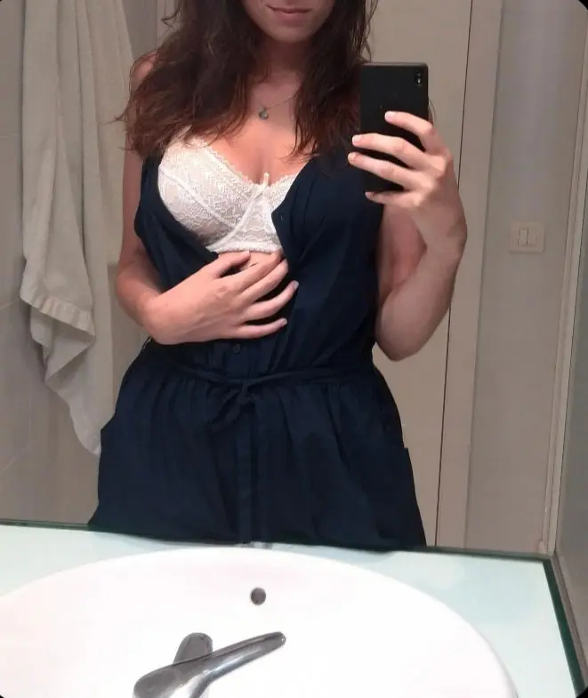 codivjk (18) female from GB - sexting partner