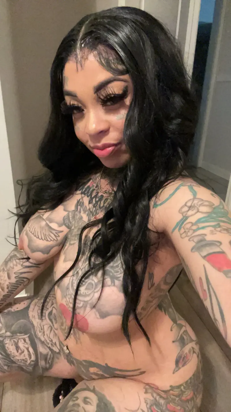 codwettea (18) female from US - sexting partner