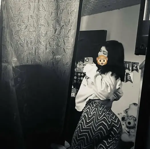 coxobeh826 (24) female from AE - sexting partner