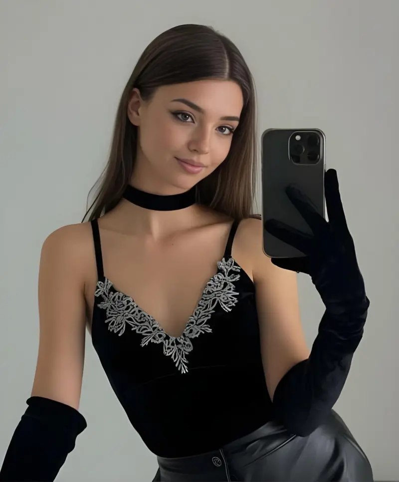 dacoki8446 (18) female from GB - sexting partner