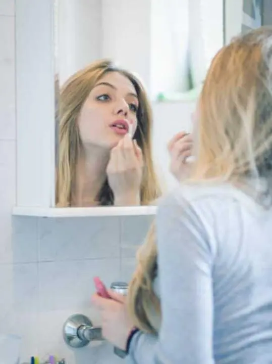 daloj18346 (18) female from US - sexting partner