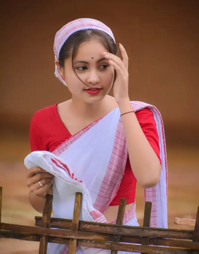 dalolib188 (18) female from GB - sexting partner