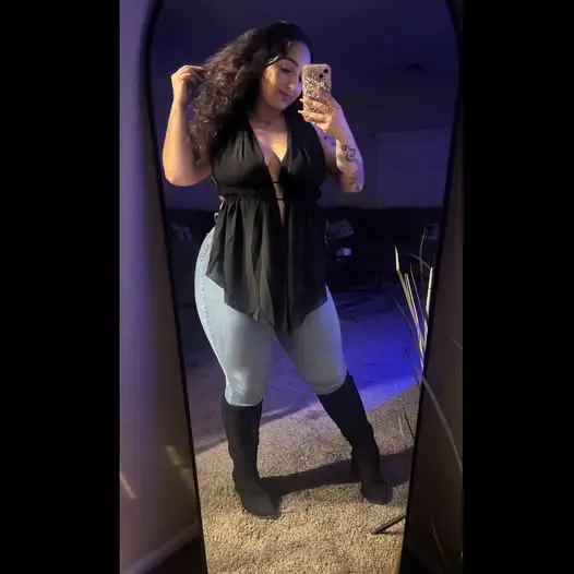 damoc90426 (18) female from GB - sexting partner