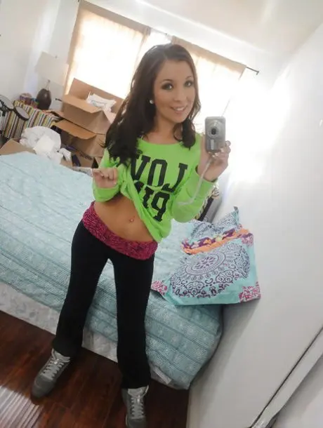 danore3914 (18) female from CA - sexting partner