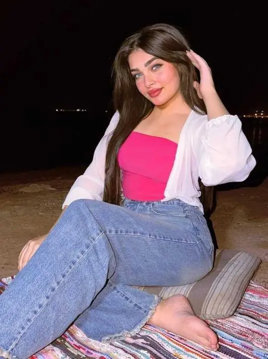 davareku (18) female from AT - sexting partner