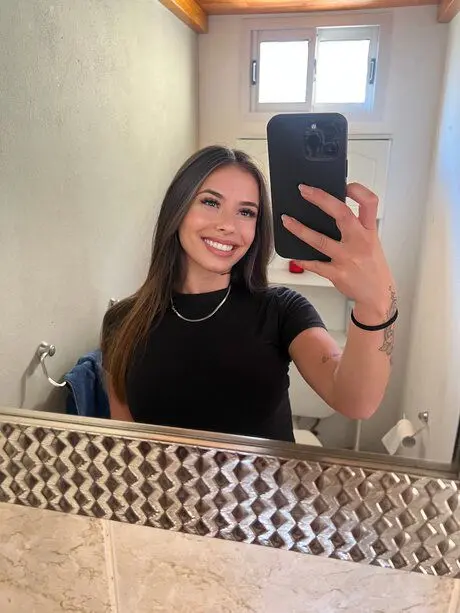 daxam16826 (18) female from US - sexting partner