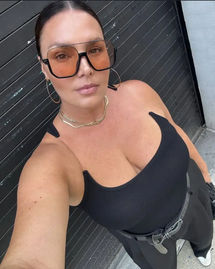 deborahharlow6 (18) female from KW - sexting partner