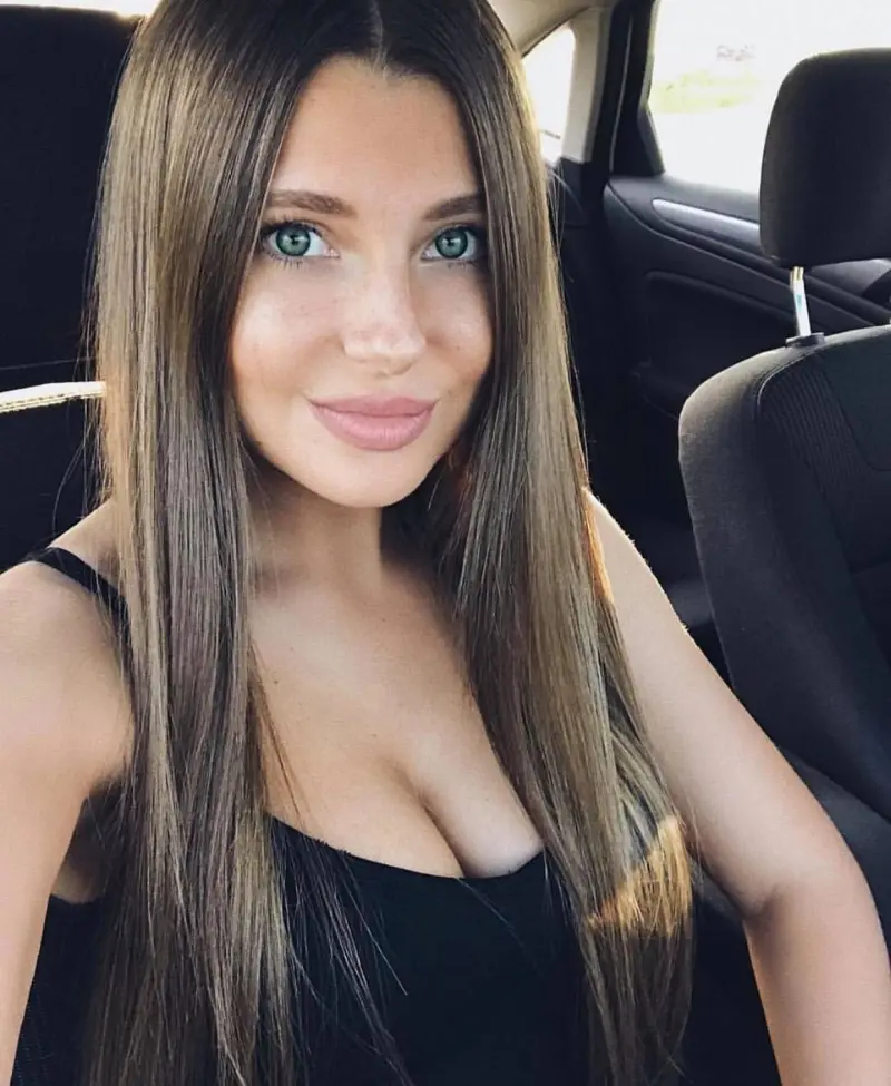 decelav638 (18) female from GB - sexting partner