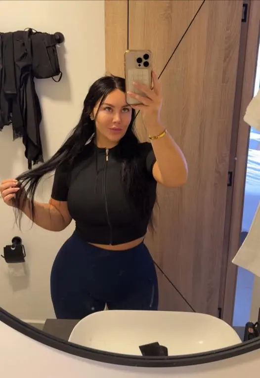 decinod982 (18) female from UY - sexting partner