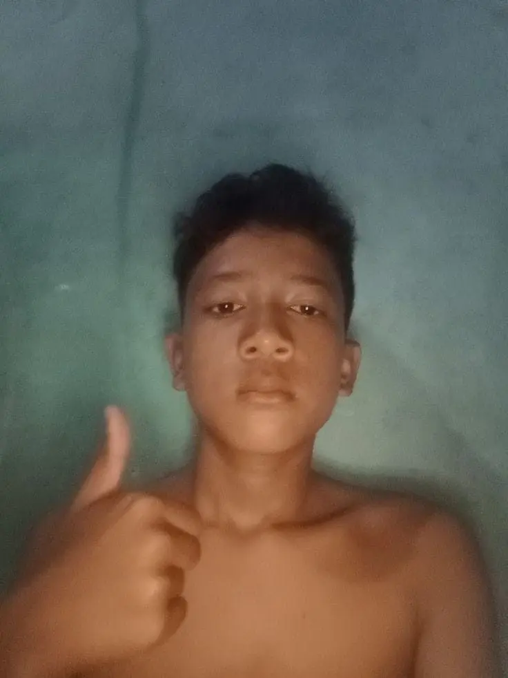 deeo5157 (18) male from MY - sexting partner