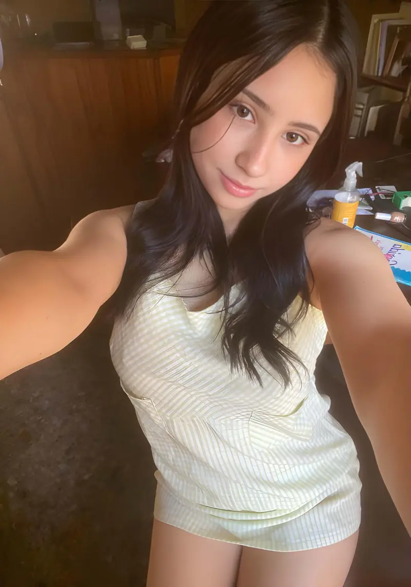 depow79682 (21) female from US - sexting partner