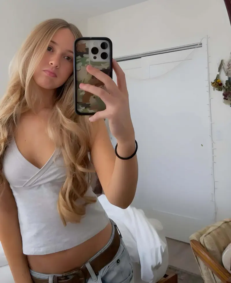 desidob475 (21) female from US - sexting partner