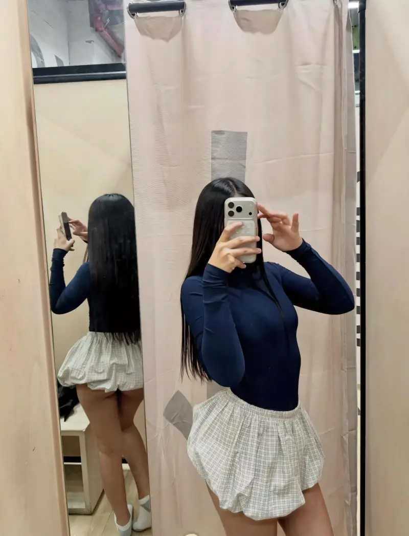 devev41365 (18) female from GB - sexting partner