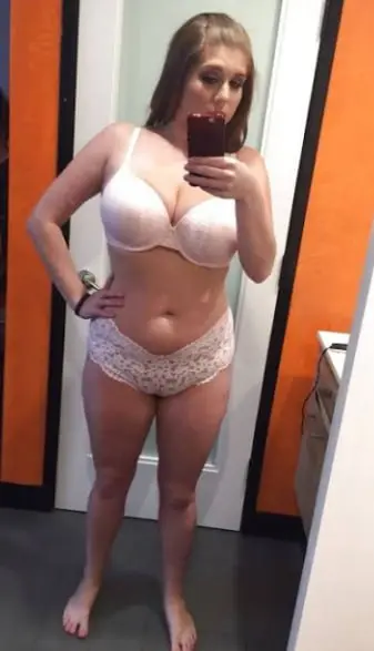 dewanad355 (20) female from GB - sexting partner