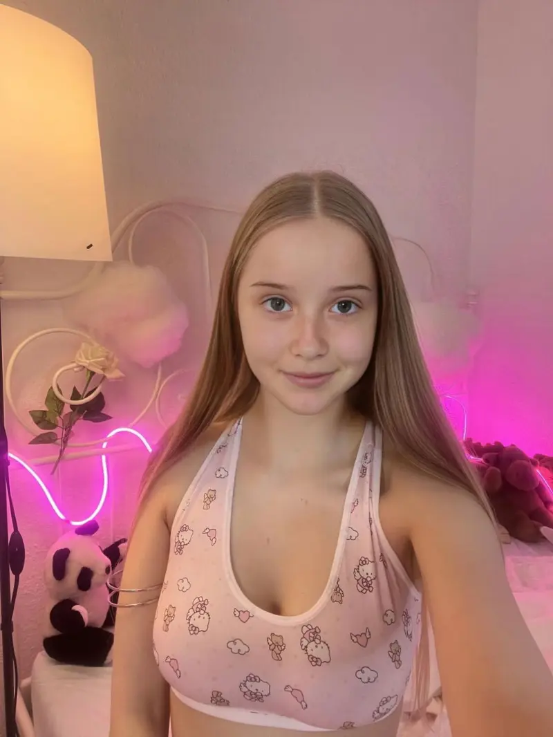 dfmrzlu813 (19) female from CA - sexting partner