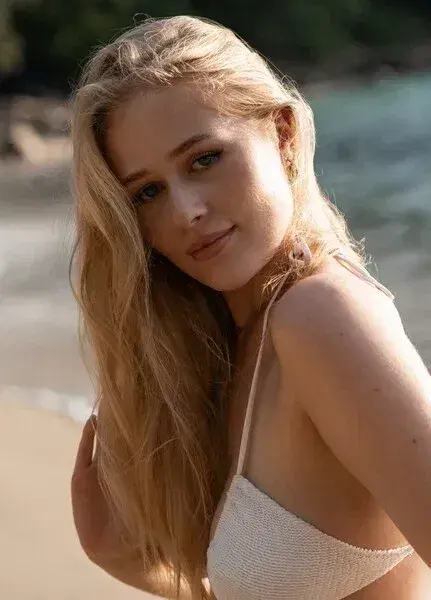 dipas60640 (25) female from US - sexting partner