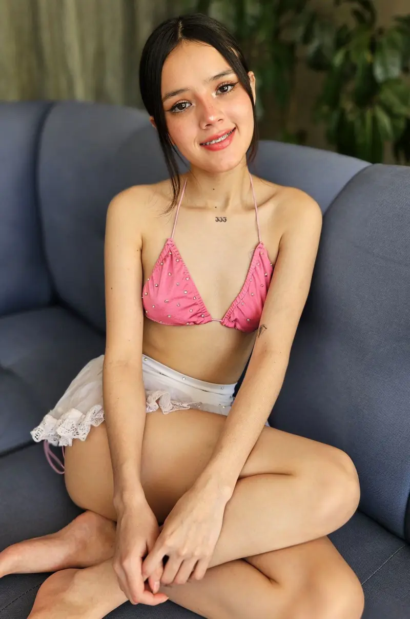 diwipidi (21) female from DE - sexting partner