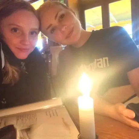 docaya4190 (21) female from AT - sexting partner