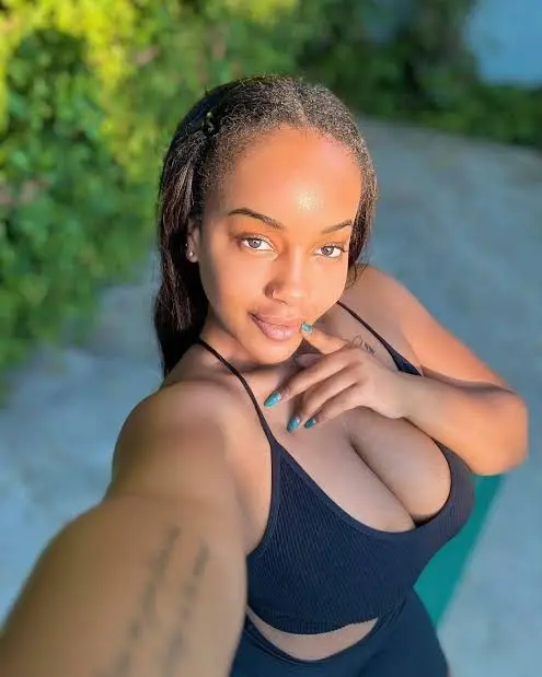 doceto8310 (18) female from GB - sexting partner