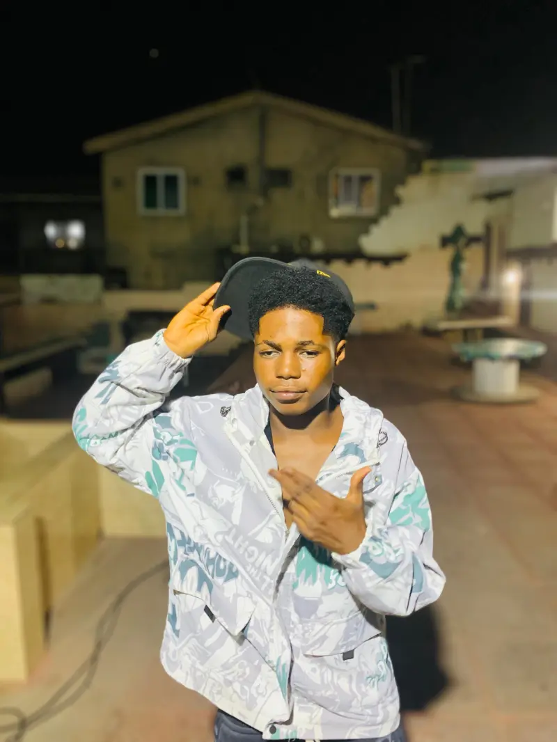 doggyboi334 (18) male from GH - sexting partner