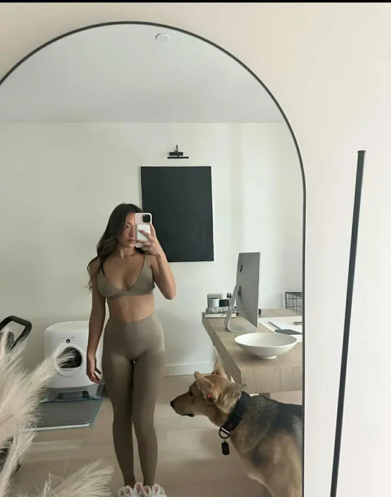 dorori64 (25) female from US - sexting partner