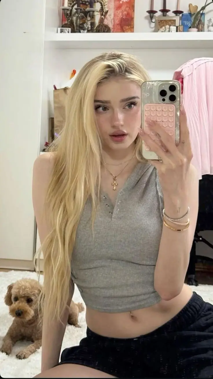 dowipih490 (18) female from US - sexting partner